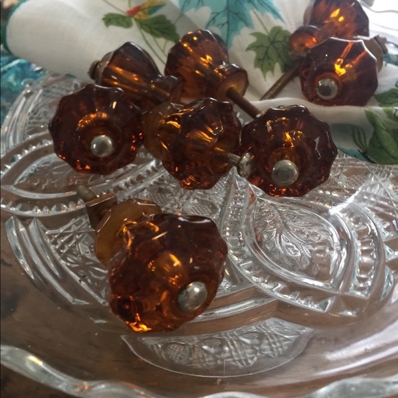 8 amber glass knobs - Picture 5 of 5